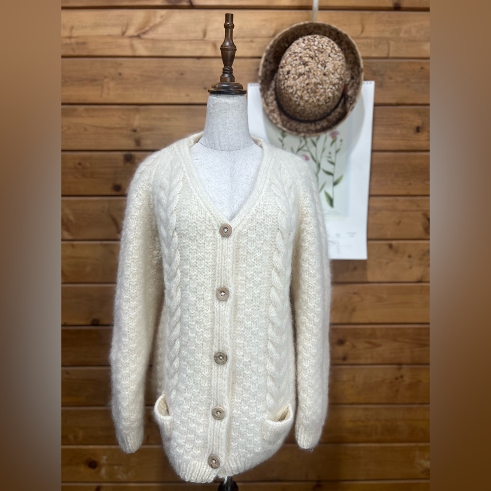 Handmade Cream Wool Blend Cable Knit Cardigan Sweater – Cozy Soft Classic S-M - Picture 1 of 6